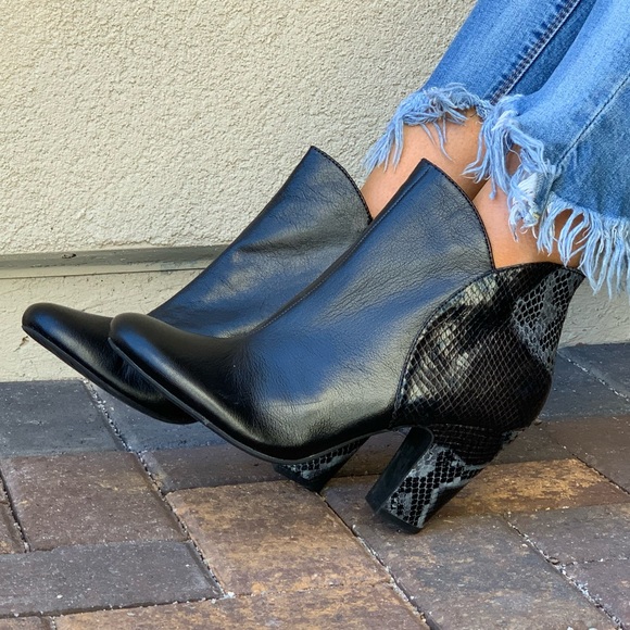 Black Genuine Leather Heeled Ankle Boots - Picture 3 of 7